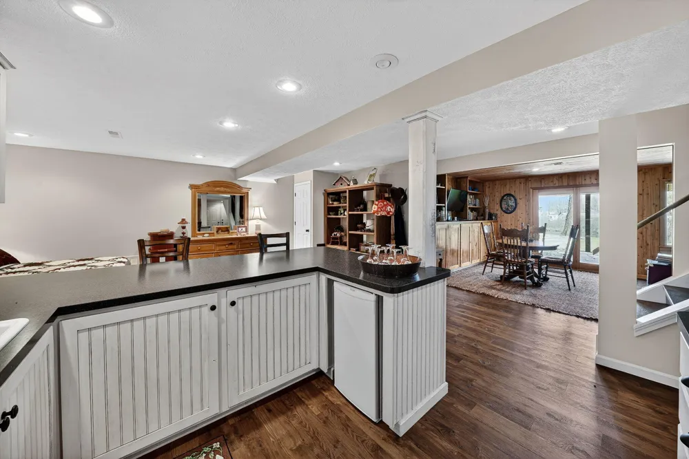 66175 South Drive Cassopolis, MI 49031