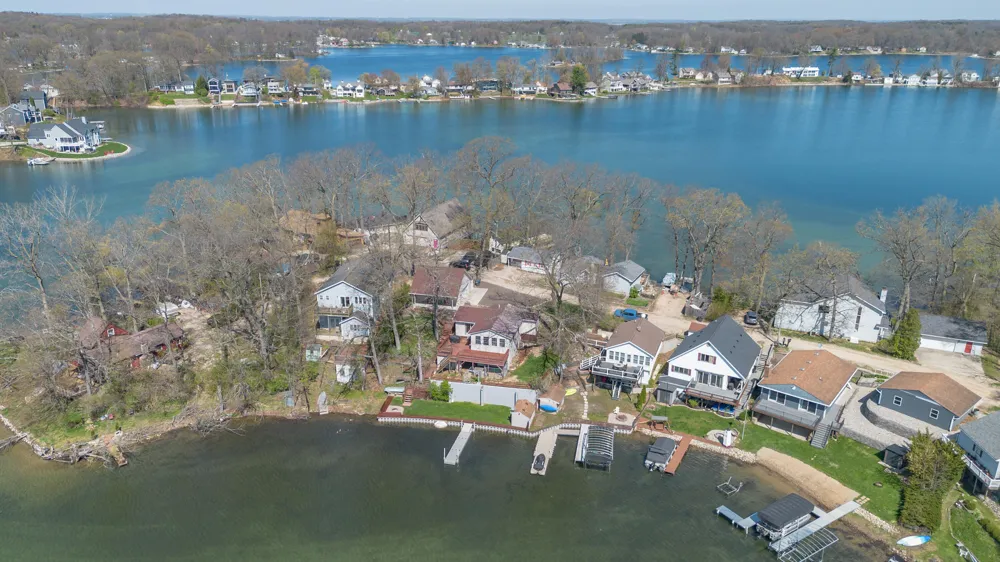 11915 Lakeway Street Prairieville Township, MI 49080