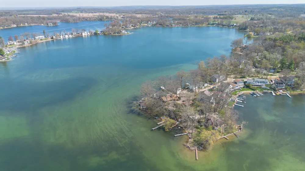 11915 Lakeway Street Prairieville Township, MI 49080
