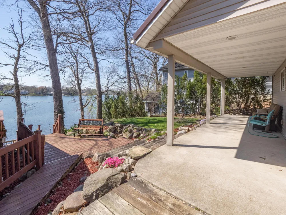 11915 Lakeway Street Prairieville Township, MI 49080