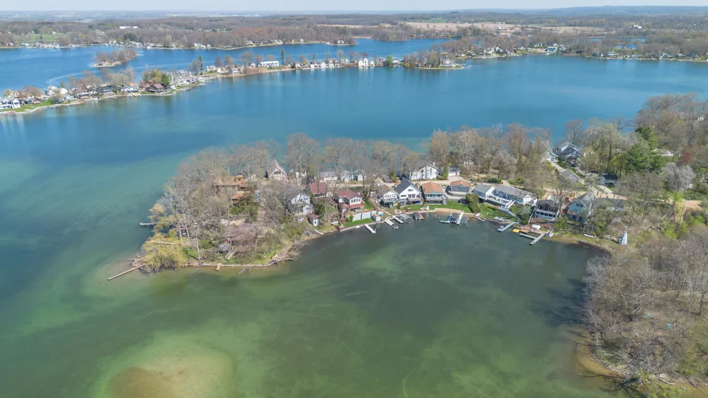 11915 Lakeway Street Prairieville Township, MI 49080