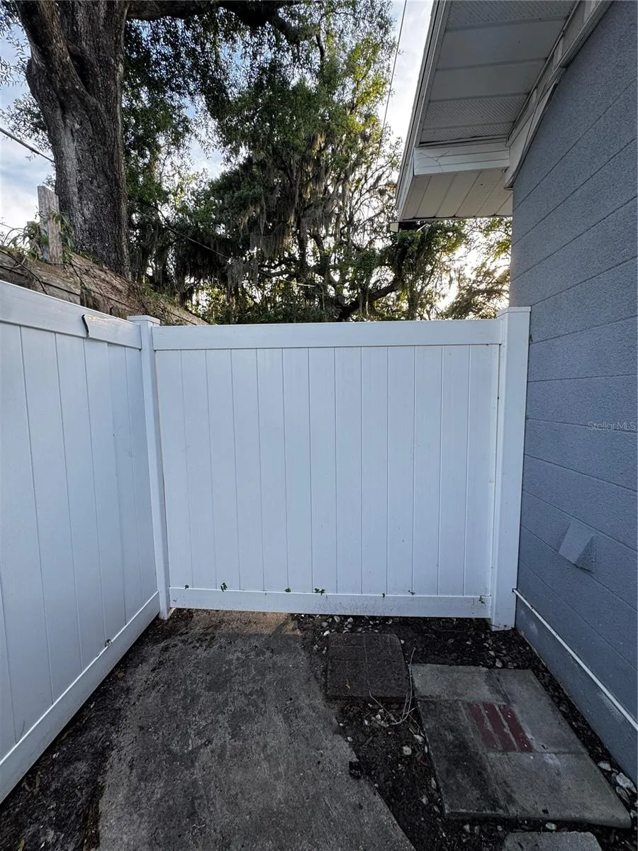 309 BELLE CLAIRE PLACE Temple Terrace, FL 33617