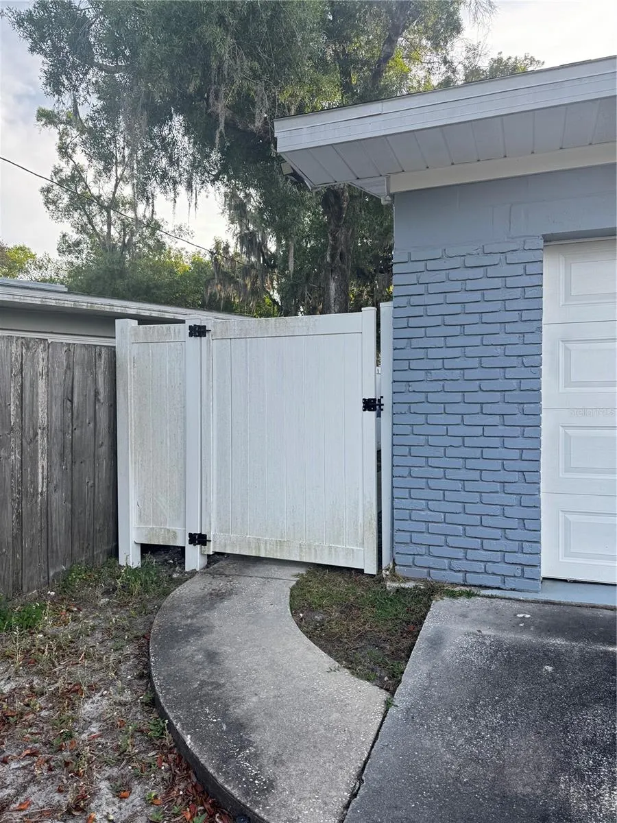 309 BELLE CLAIRE PLACE Temple Terrace, FL 33617