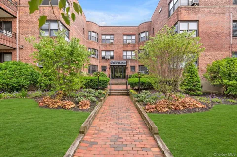 58 Grace Avenue #1G
