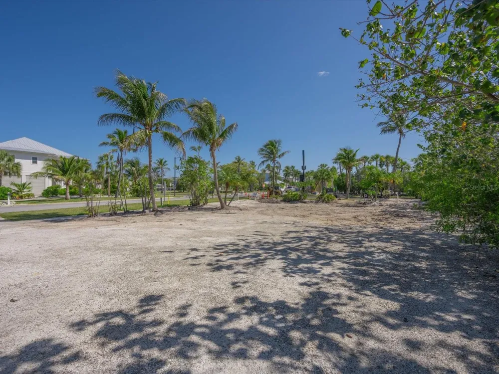 720 BROADWAY STREET Longboat Key, FL 34228