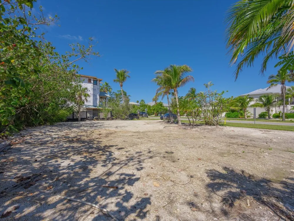 720 BROADWAY STREET Longboat Key, FL 34228