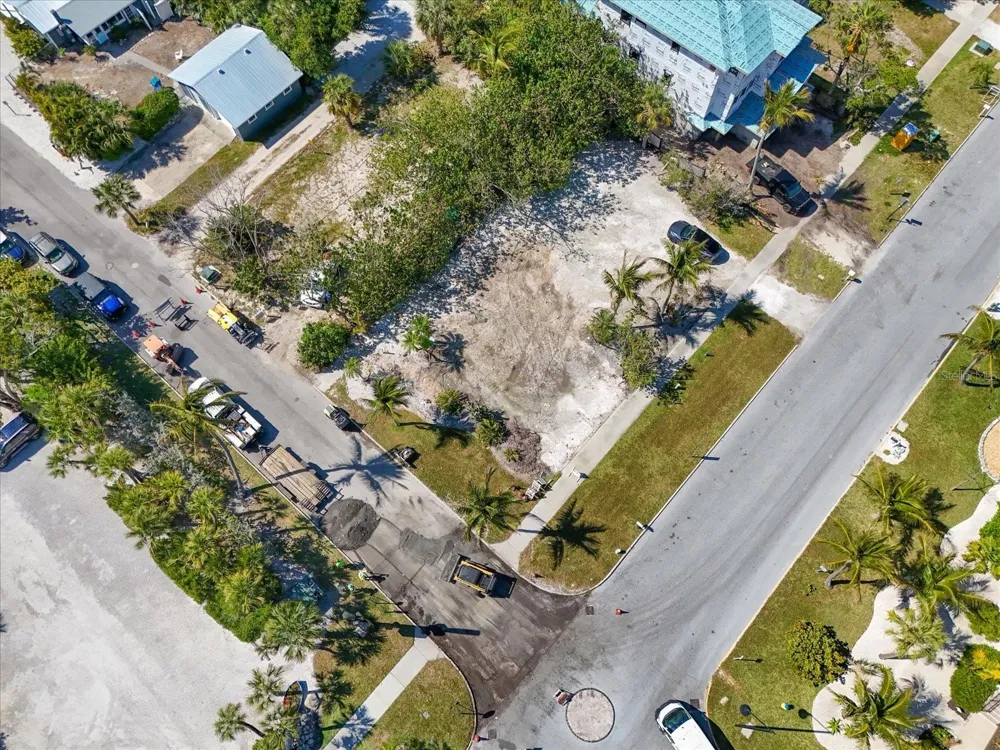 720 BROADWAY STREET Longboat Key, FL 34228