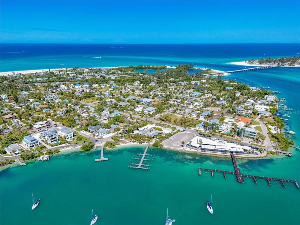 720 BROADWAY STREET Longboat Key, FL 34228