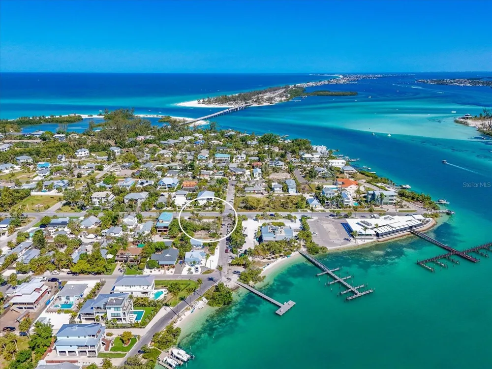 720 BROADWAY STREET Longboat Key, FL 34228