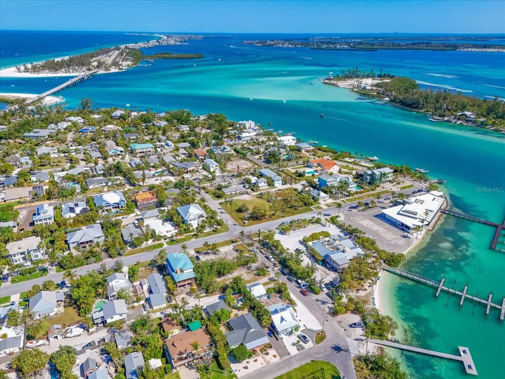 720 BROADWAY STREET Longboat Key, FL 34228