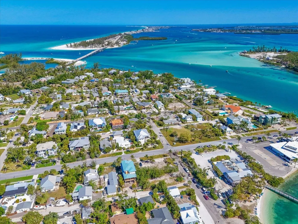 720 BROADWAY STREET Longboat Key, FL 34228