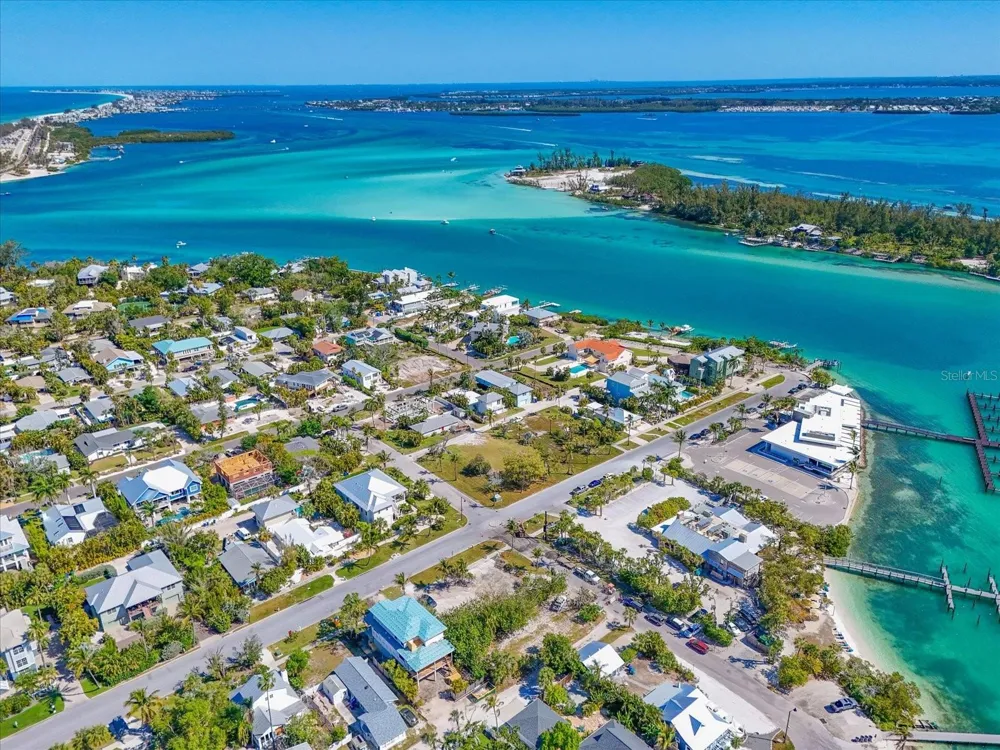 720 BROADWAY STREET Longboat Key, FL 34228