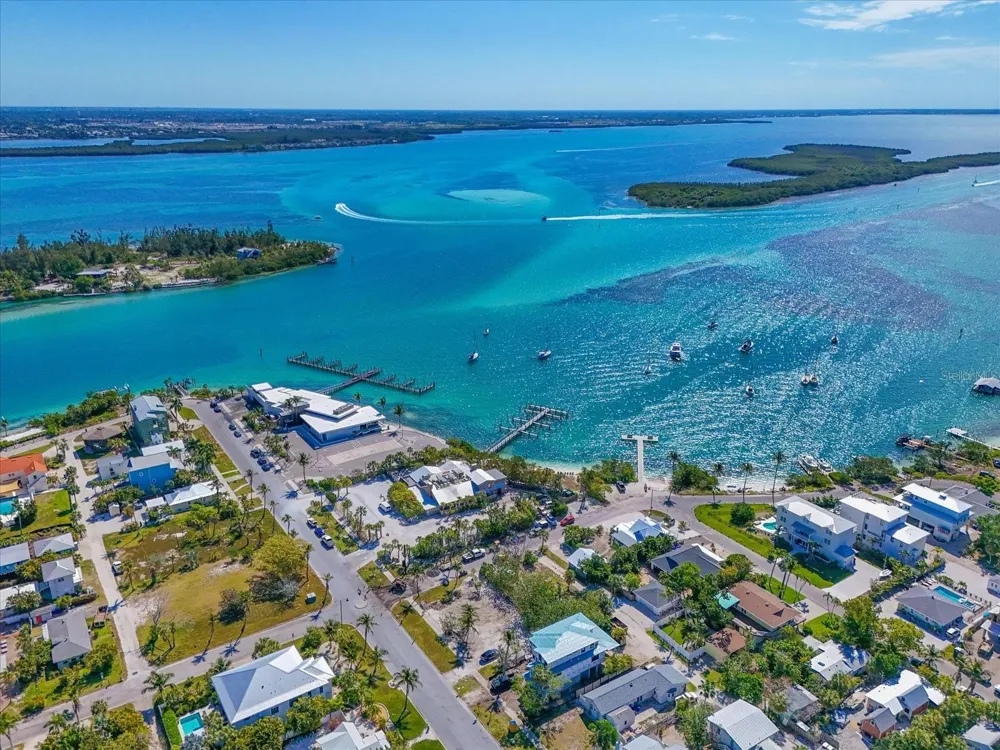 720 BROADWAY STREET Longboat Key, FL 34228