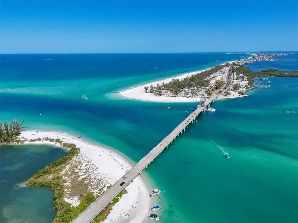 720 BROADWAY STREET Longboat Key, FL 34228