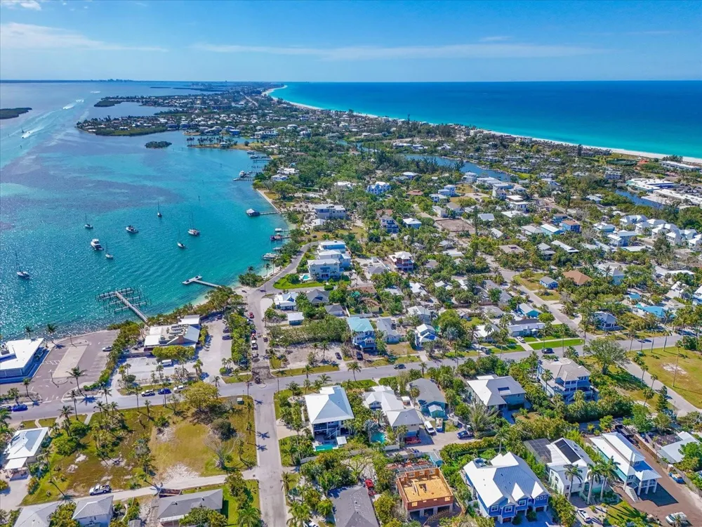 720 BROADWAY STREET Longboat Key, FL 34228