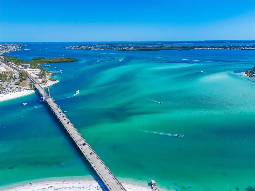 720 BROADWAY STREET Longboat Key, FL 34228