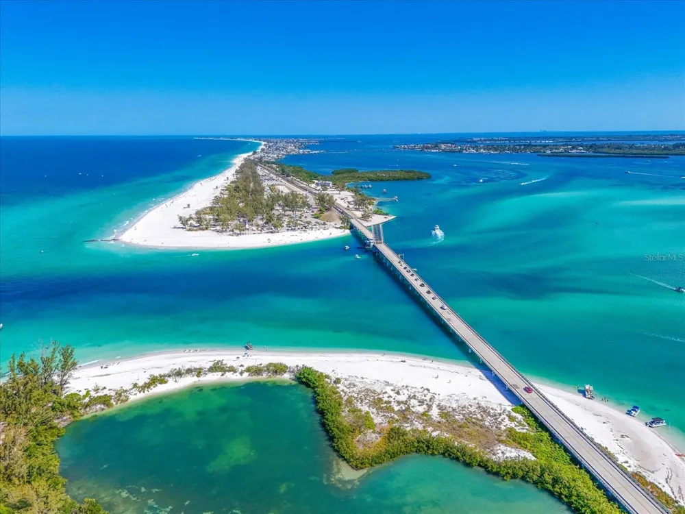 720 BROADWAY STREET Longboat Key, FL 34228