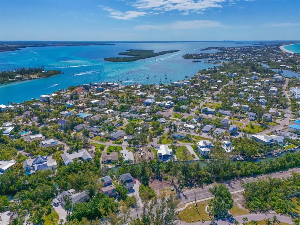 720 BROADWAY STREET Longboat Key, FL 34228