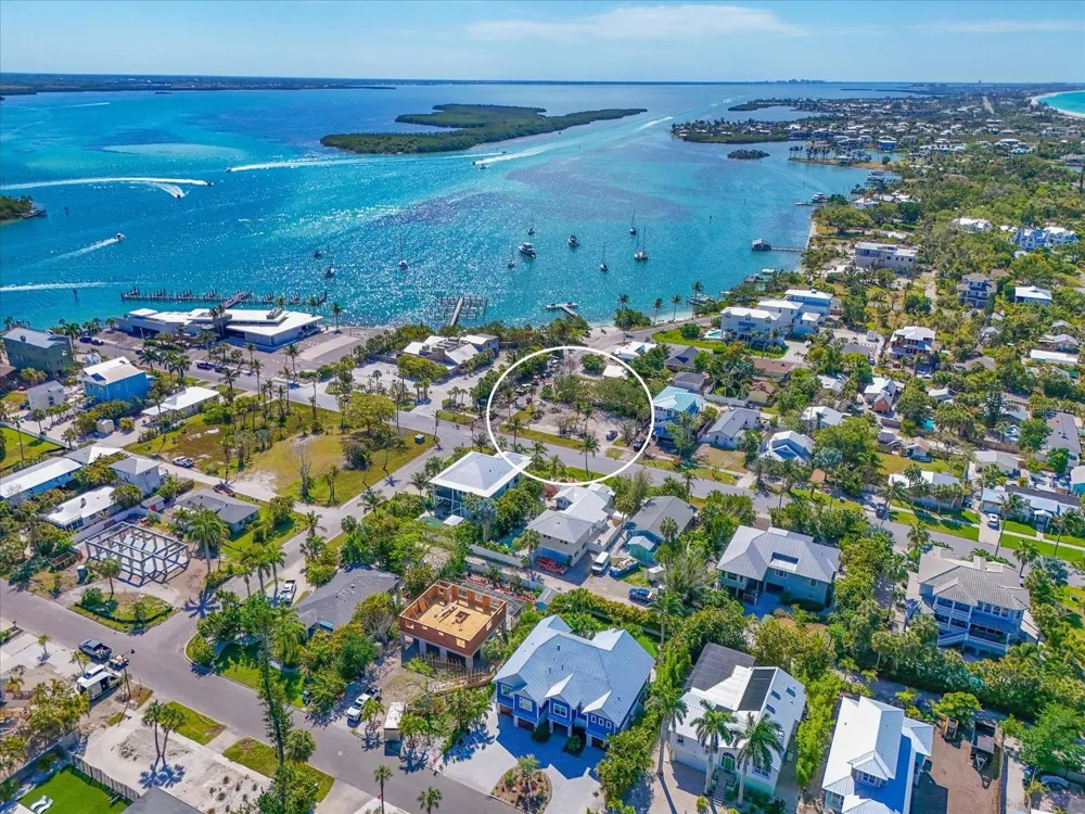 720 BROADWAY STREET Longboat Key, FL 34228
