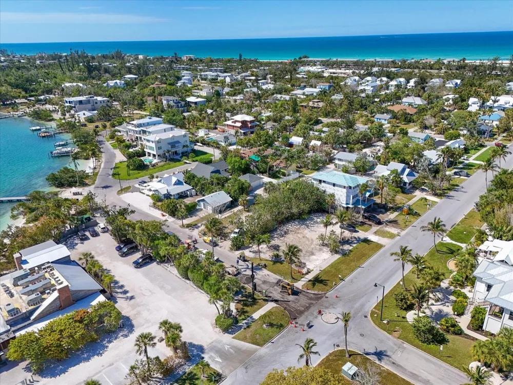 720 BROADWAY STREET Longboat Key, FL 34228