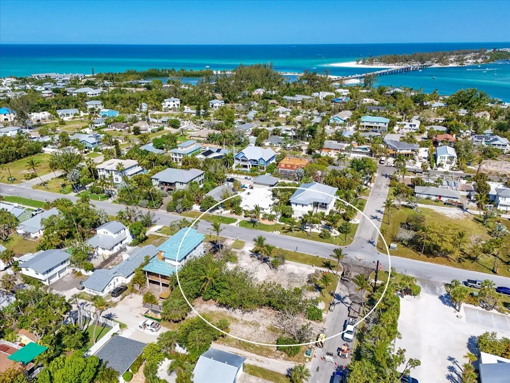 720 BROADWAY STREET Longboat Key, FL 34228