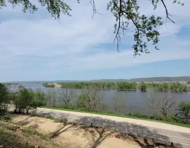 905 Mississippi Lane Brownsville, MN 55919