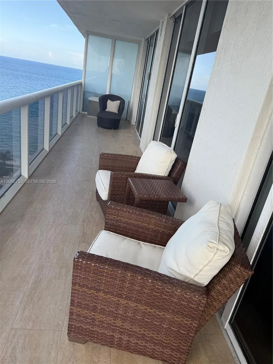 1830 S Ocean Dr #1708 Hallandale Beach, FL 33009
