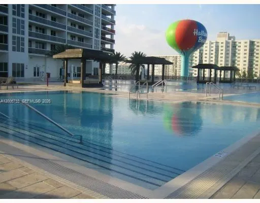 1830 S Ocean Dr #1708 Hallandale Beach, FL 33009