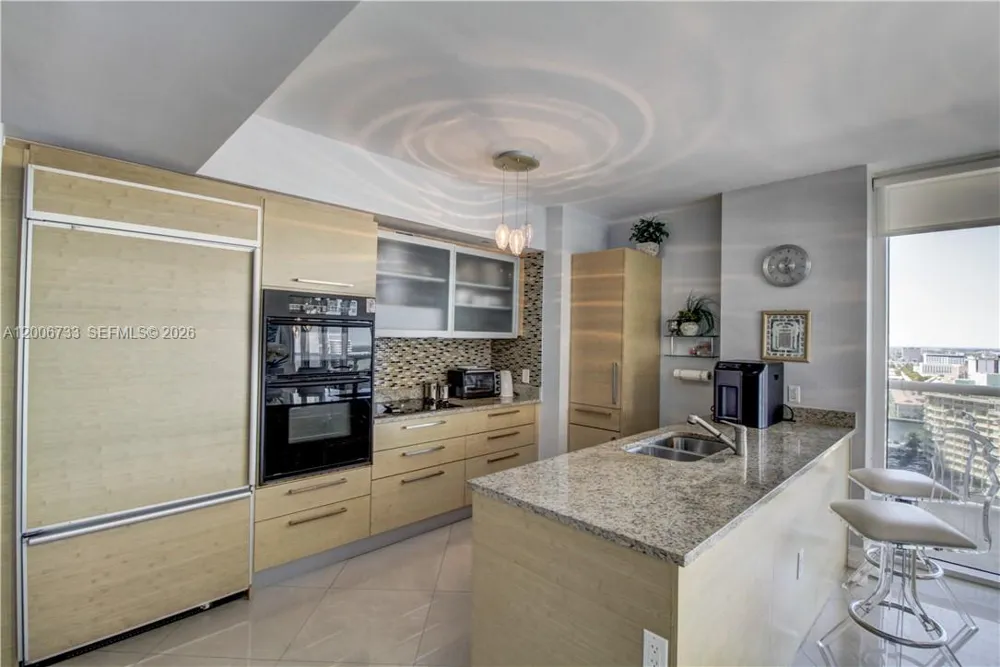 1830 S Ocean Dr #1708 Hallandale Beach, FL 33009