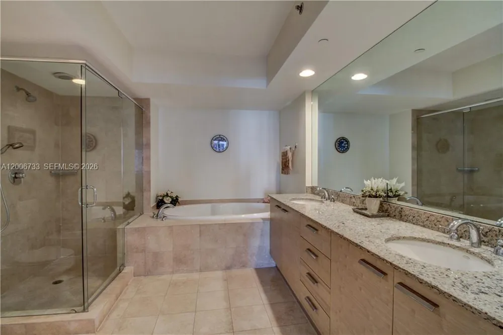 1830 S Ocean Dr #1708 Hallandale Beach, FL 33009