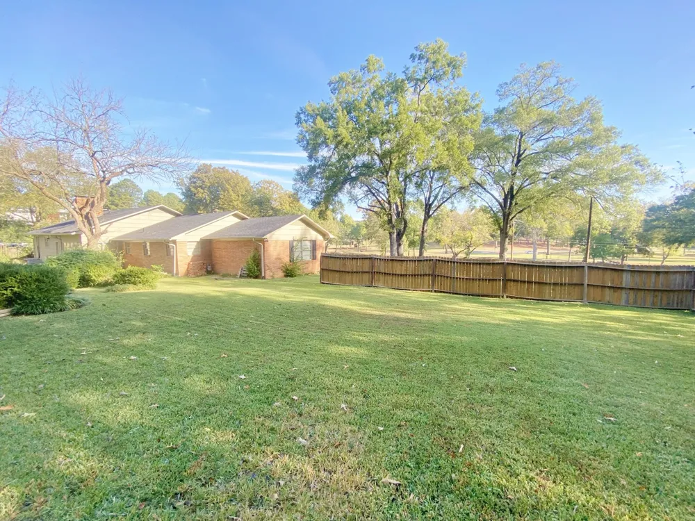 508 Dellwood Mt Pleasant, TX 75455