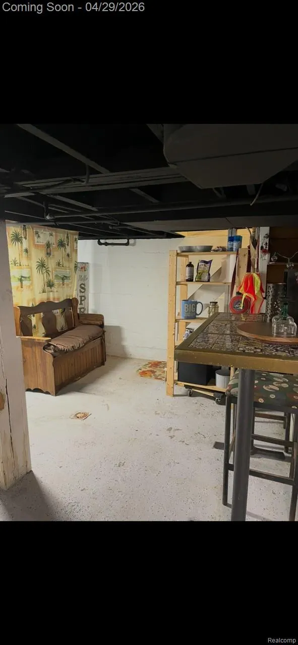 45236 Deshon Street Utica City, MI 48317