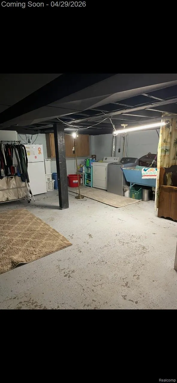 45236 Deshon Street Utica City, MI 48317