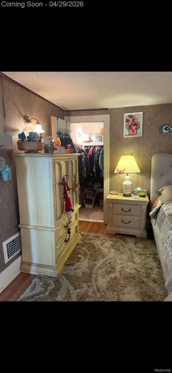 45236 Deshon Street Utica City, MI 48317