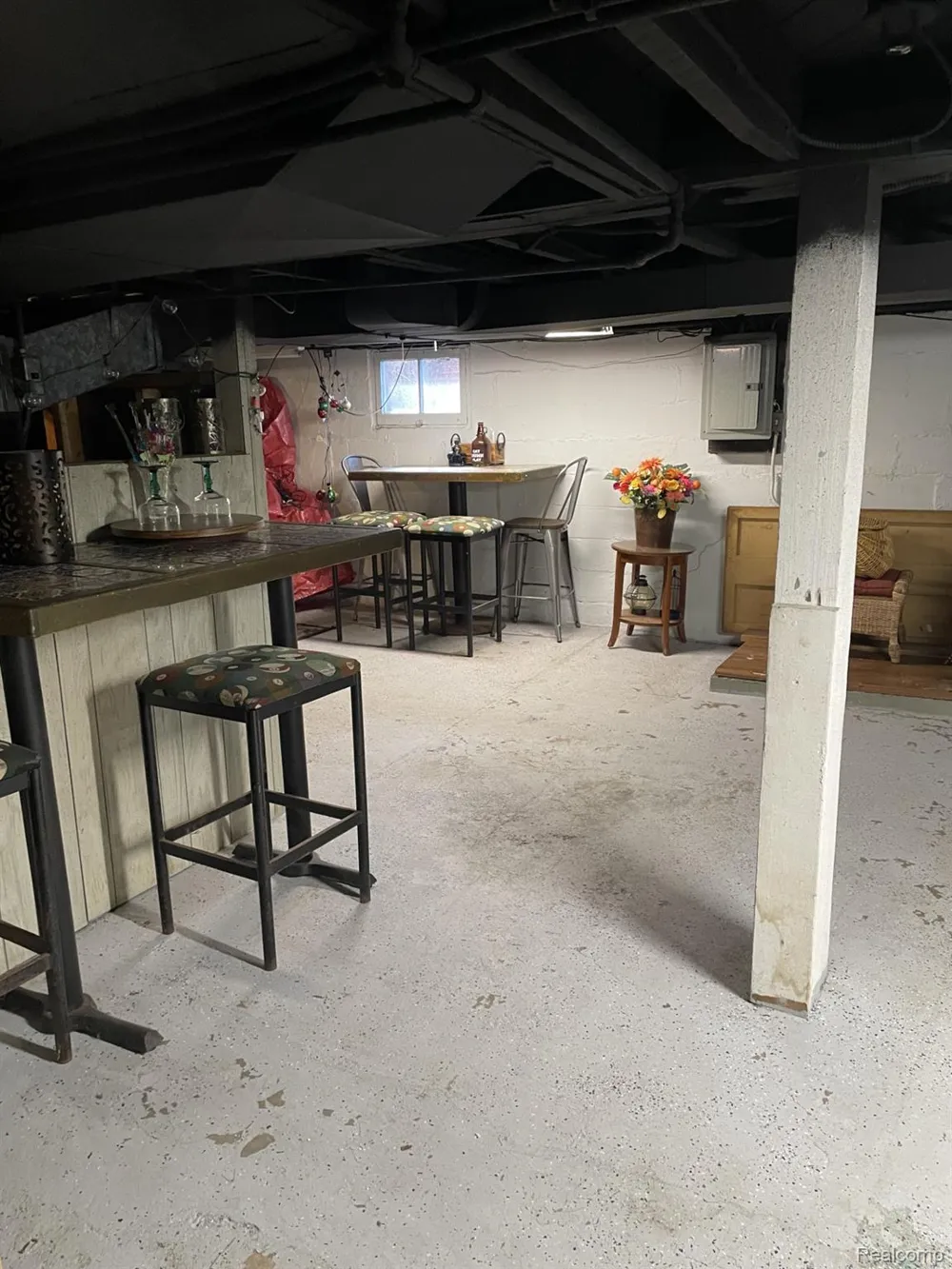 45236 Deshon Street Utica City, MI 48317