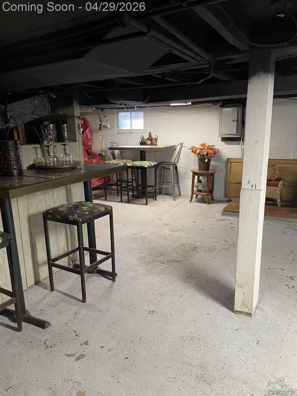 45236 Deshon Street Utica City, MI 48317