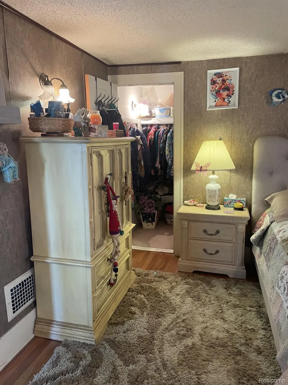 45236 Deshon Street Utica City, MI 48317