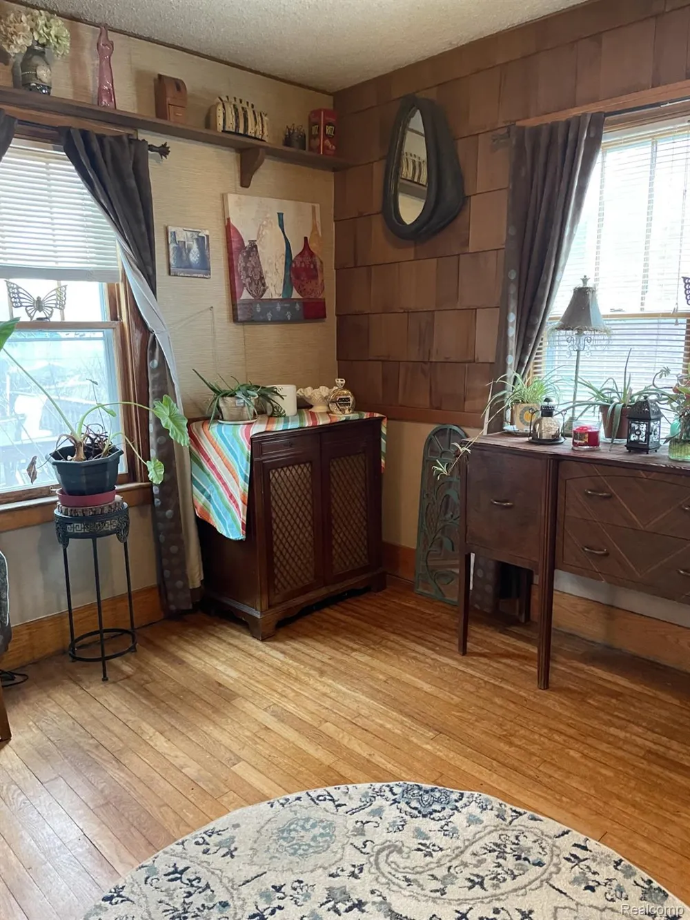 45236 Deshon Street Utica City, MI 48317