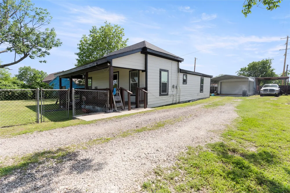 300 S Wall Street Itasca, TX 76055