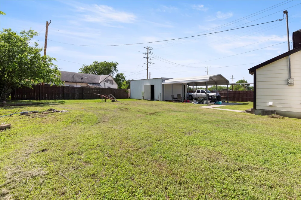 300 S Wall Street Itasca, TX 76055