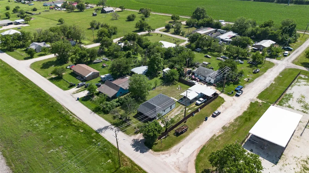 300 S Wall Street Itasca, TX 76055