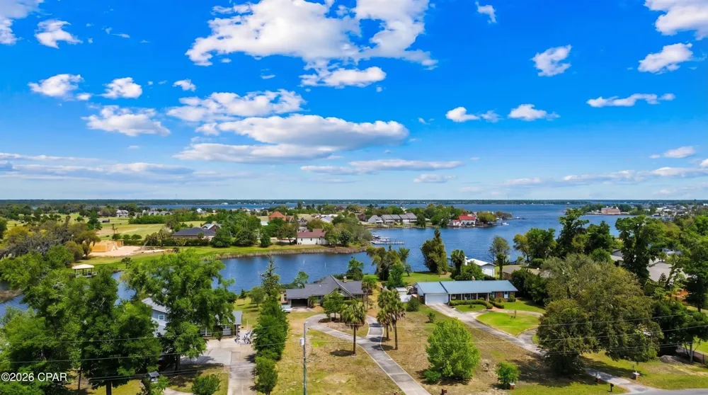 1803 E 9th Street Lynn Haven, FL 32444