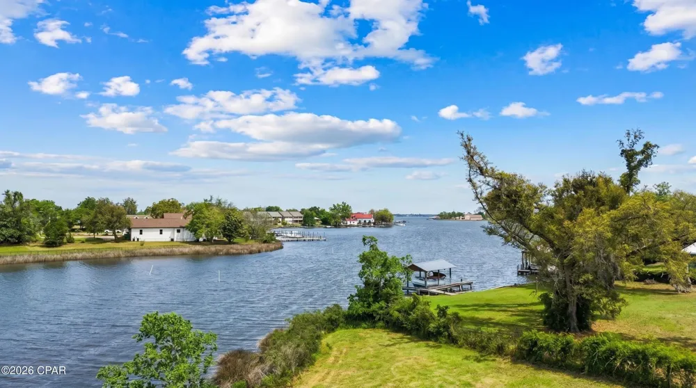 1803 E 9th Street Lynn Haven, FL 32444