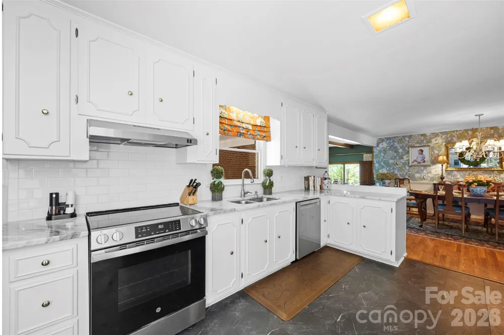 208 S Dixie Street Cherryville, NC 28021