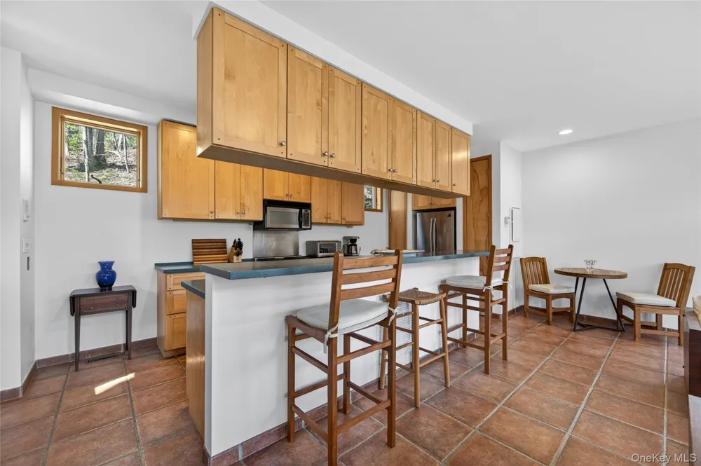 428 Harbor Road #C Laurel Hollow, NY 11724