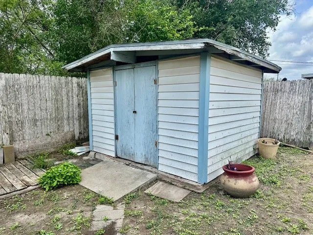 303 S 22nd Street Kingsville, TX 78363