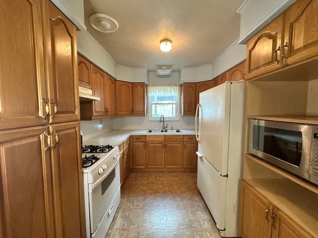 303 S 22nd Street Kingsville, TX 78363
