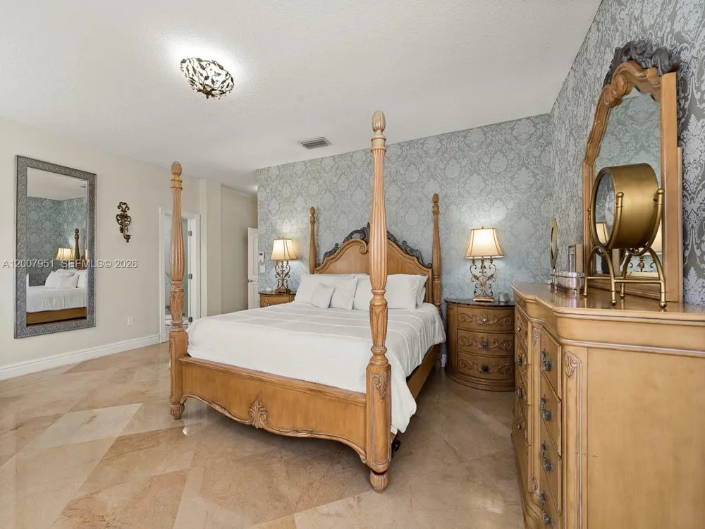 11230 SW 156th Ave Miami, FL 33196