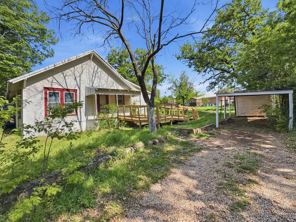 908 S Rice Street Hamilton, TX 76531