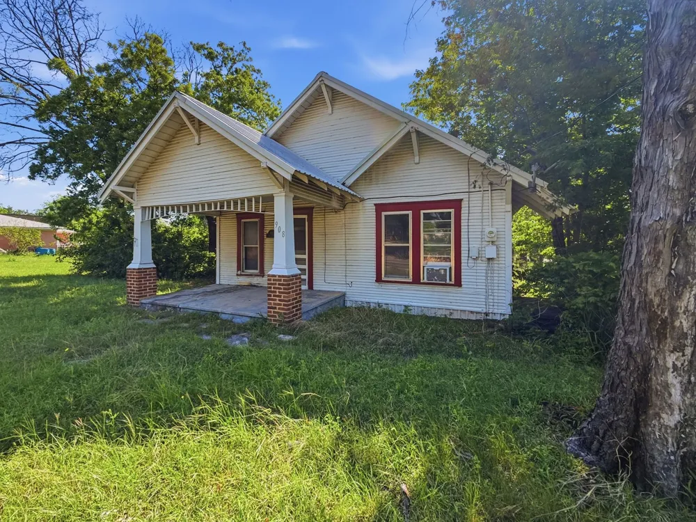 908 S Rice Street Hamilton, TX 76531